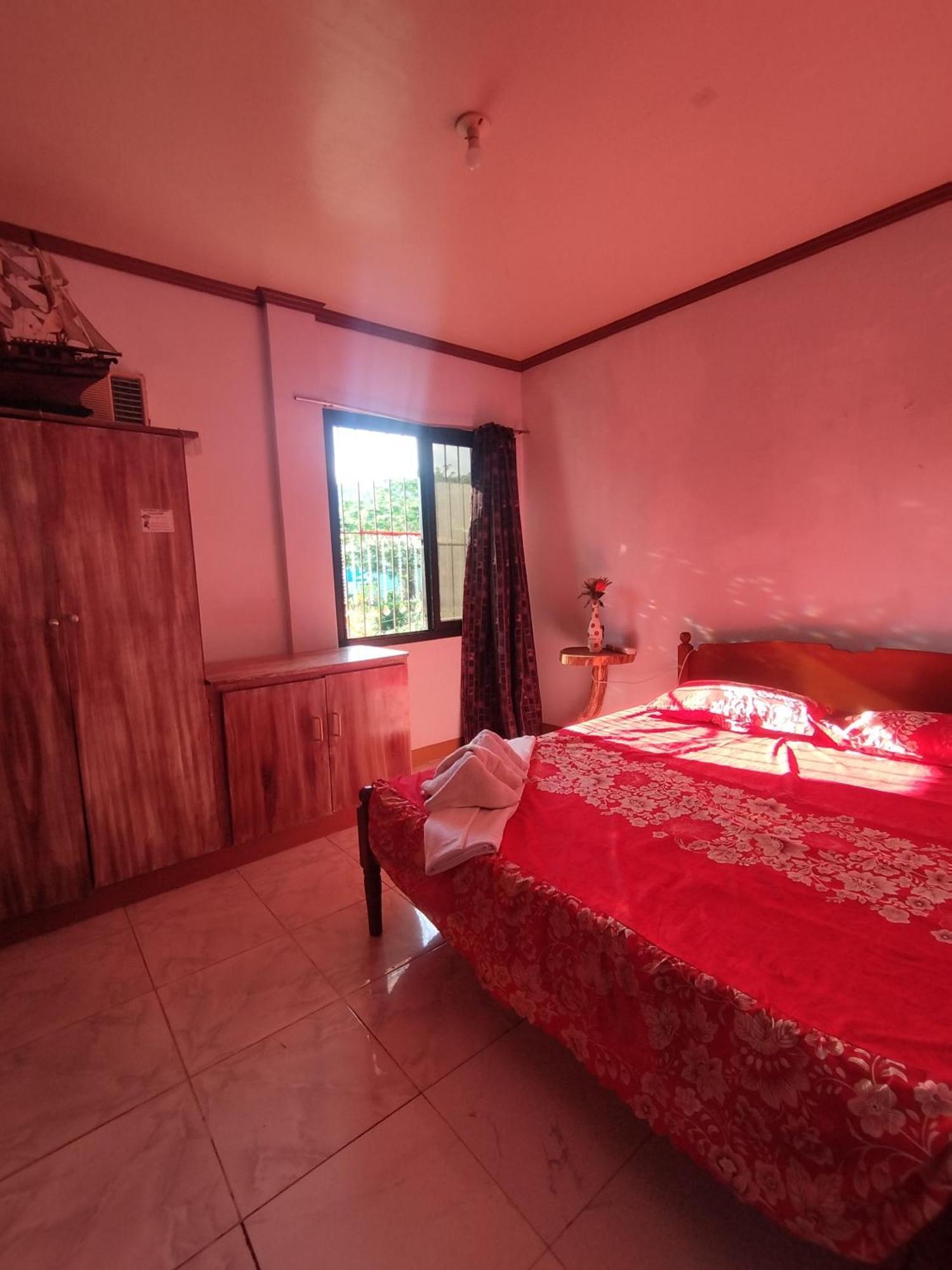 Riverside At Aninuan Accommodation And Food Puerto Galera Esterno foto